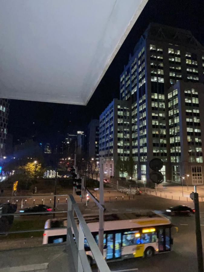 Apartment In Heart Of Brussel City With Balcony View المظهر الخارجي الصورة