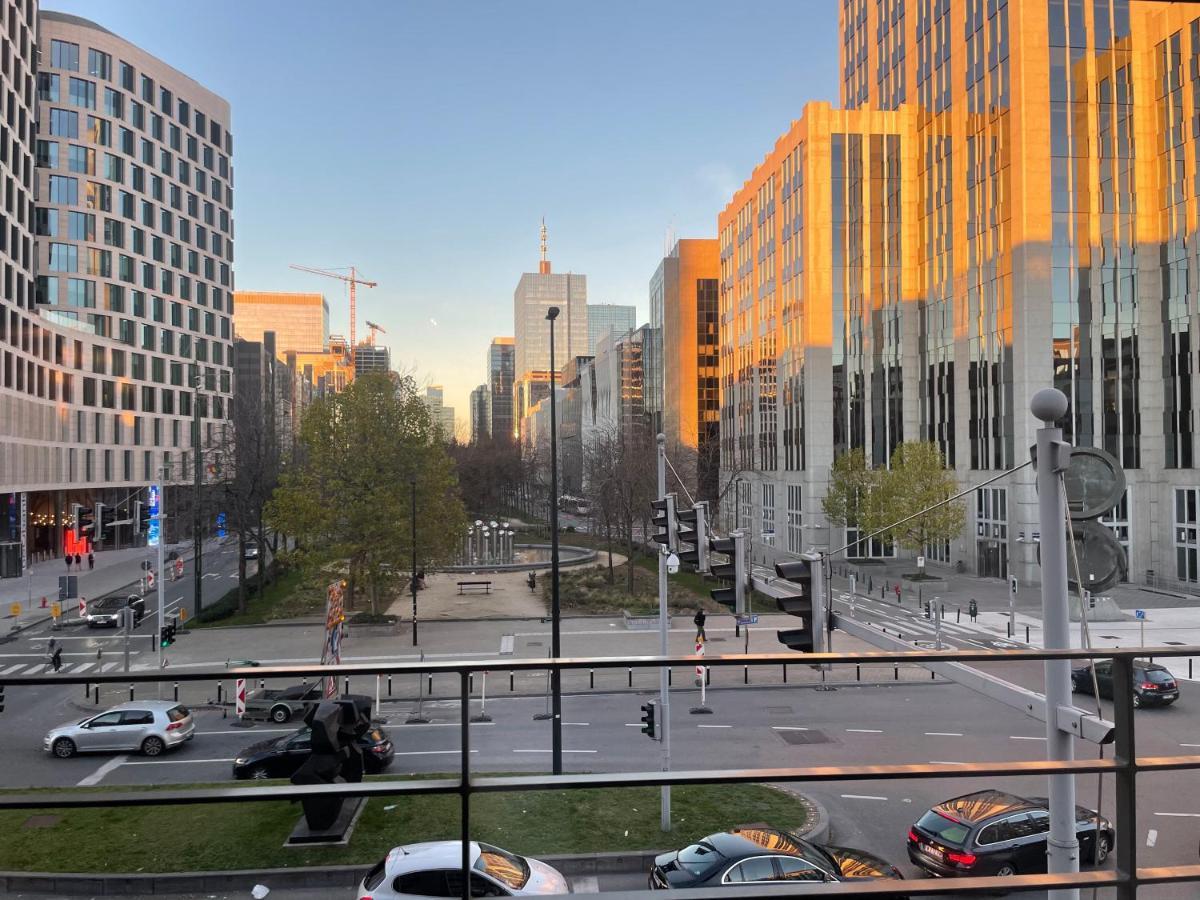 Apartment In Heart Of Brussel City With Balcony View المظهر الخارجي الصورة