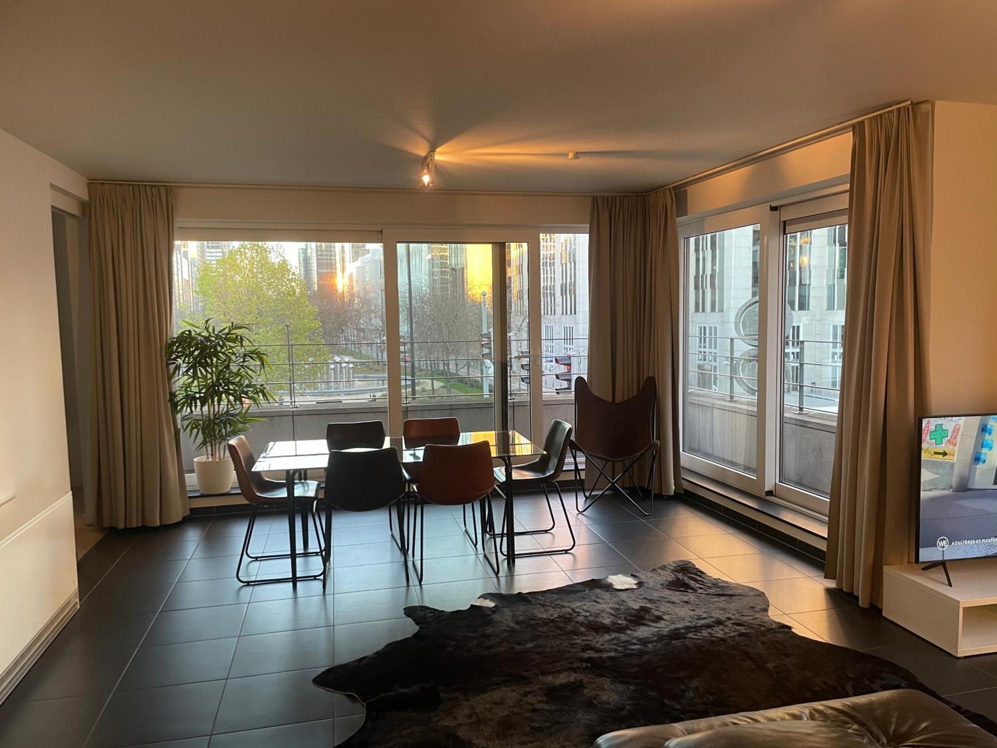 Apartment In Heart Of Brussel City With Balcony View المظهر الخارجي الصورة